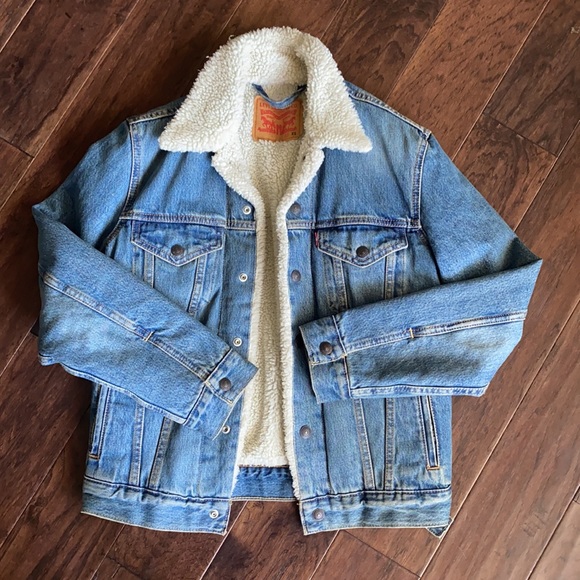 Levi’s men’s xs or women’s s sherpa lined trucker jacket - Picture 2 of 7